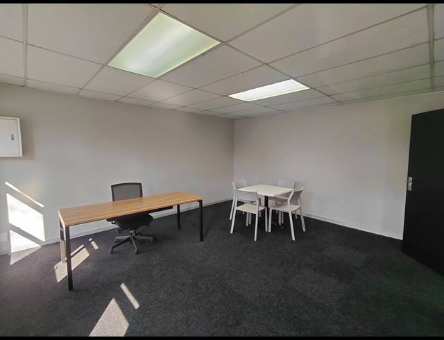 235M² OFFICE TO LET IN HURLINGHAM